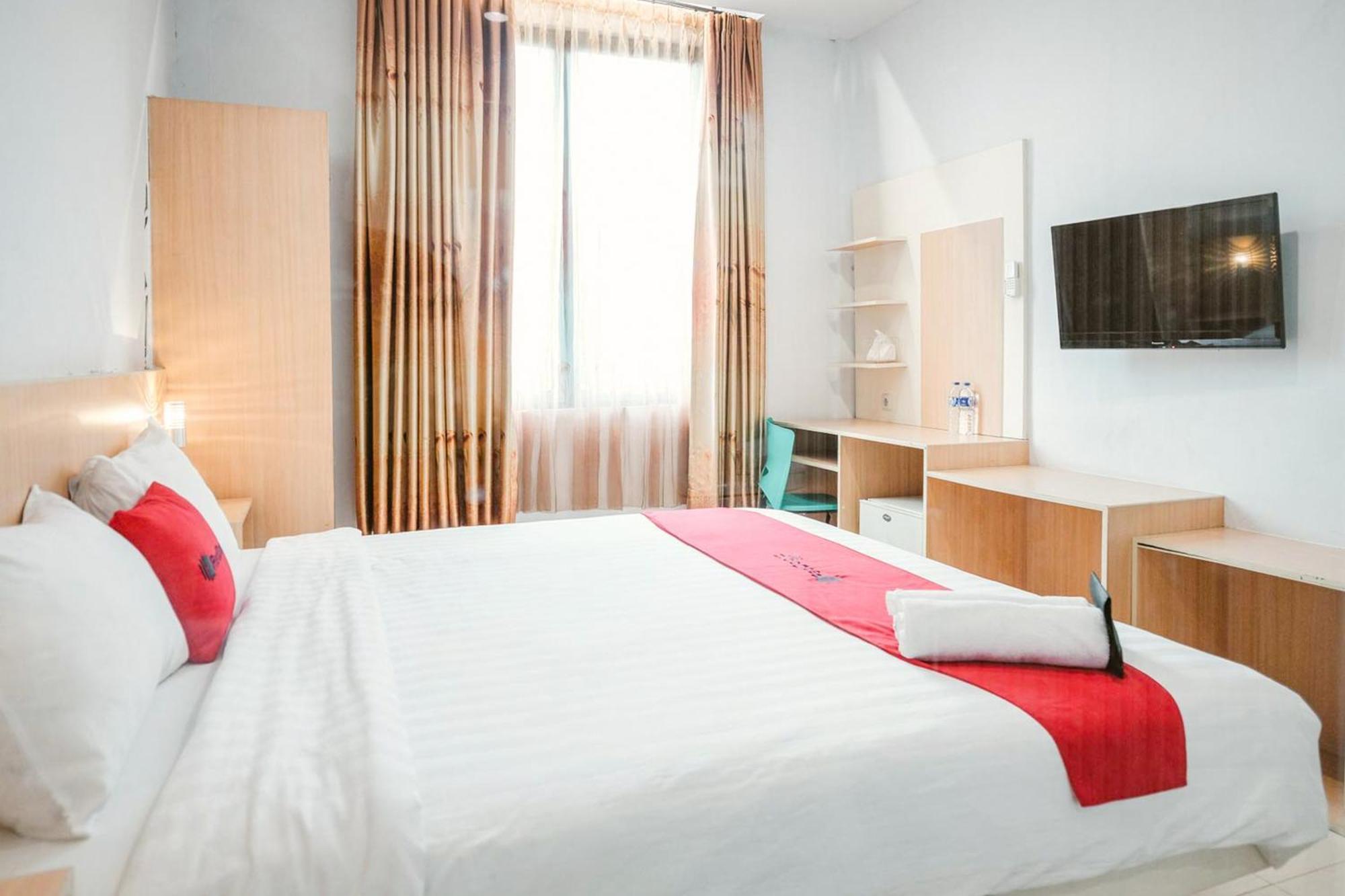 Reddoorz Premium At Hotel T-One Jambi Tanjungjohor Exterior foto